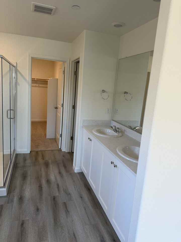 2406 Labrusca St #1 - Photo 6 of 11