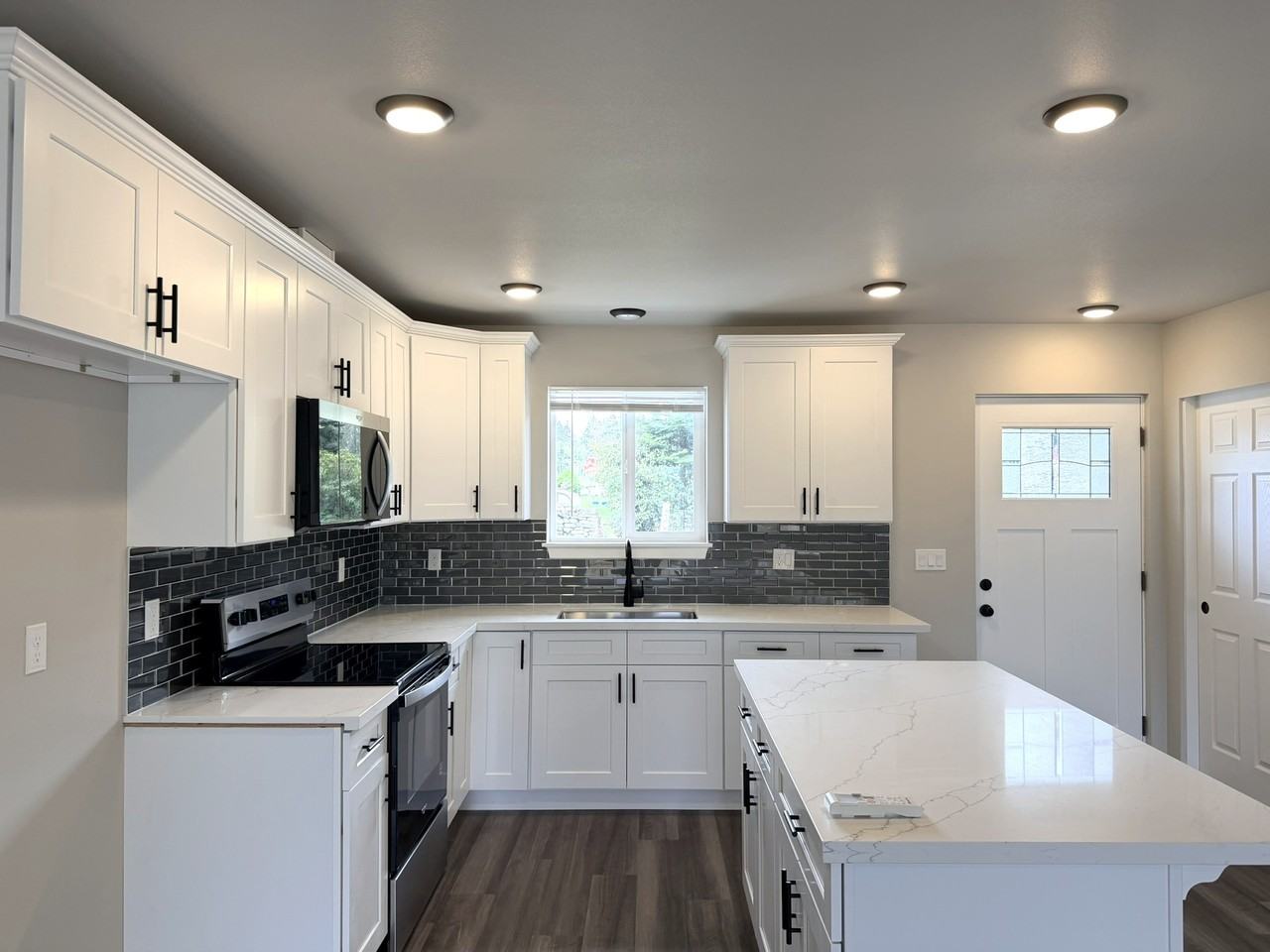 4937 Sleater Kinney Rd Ne - Photo 2 of 11