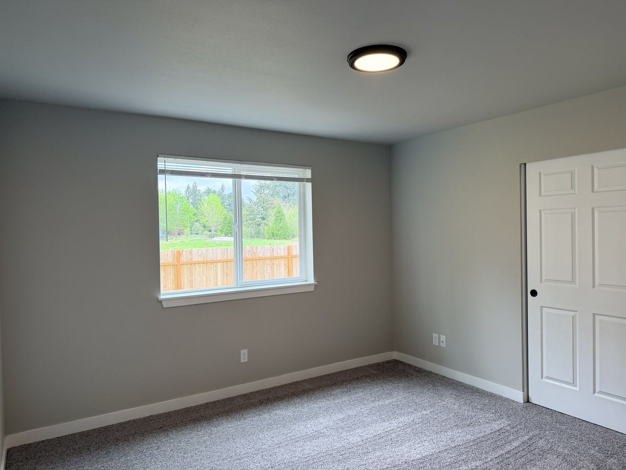 4937 Sleater Kinney Rd Ne - Photo 6 of 11