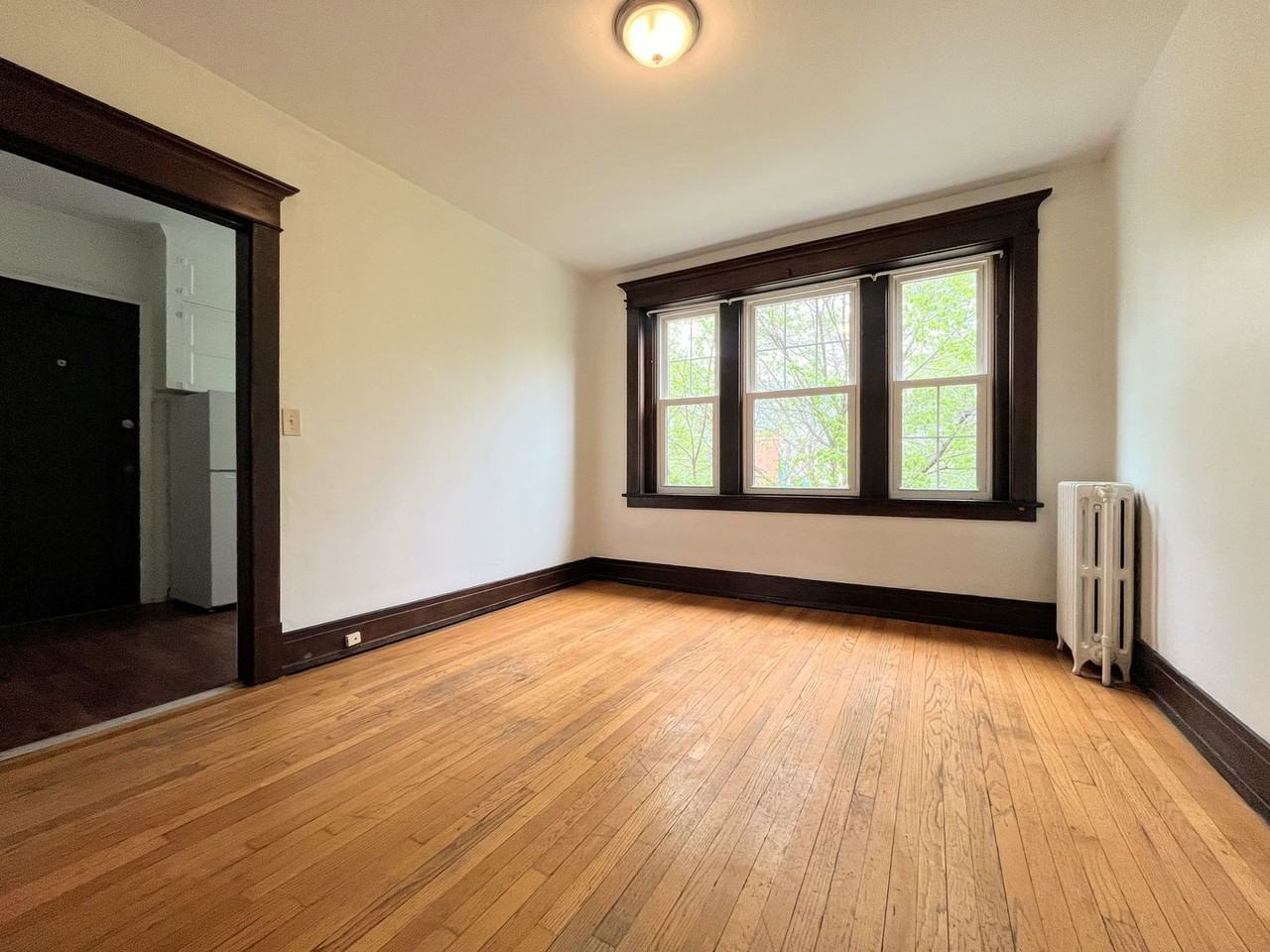 196 Crescent Ave Apt 22a #22A - Photo 3 of 13