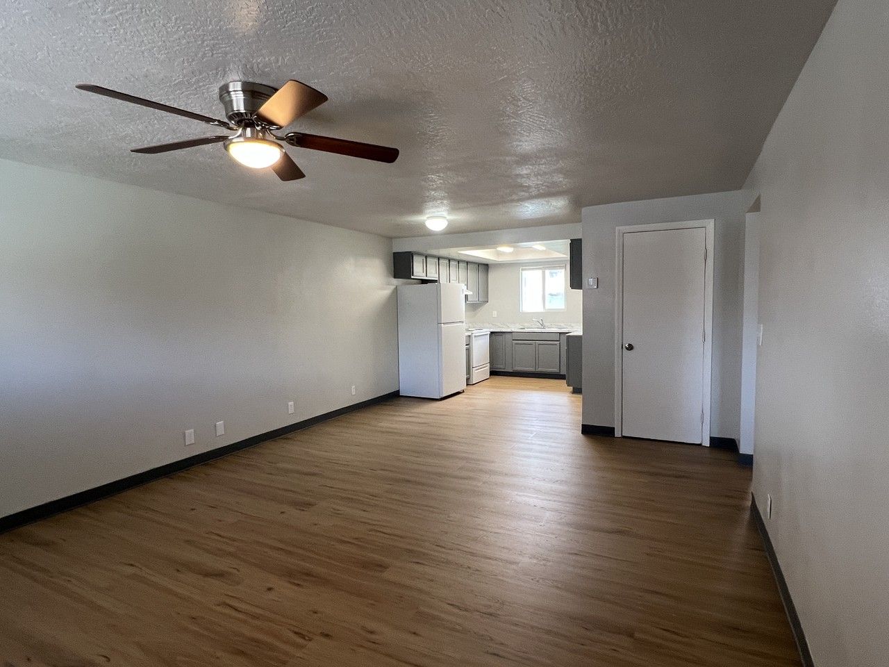 697 Se 6th Ave #697 - Photo 3 of 18