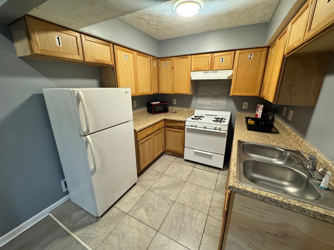 6465 River Park Dr - Photo 3 of 21