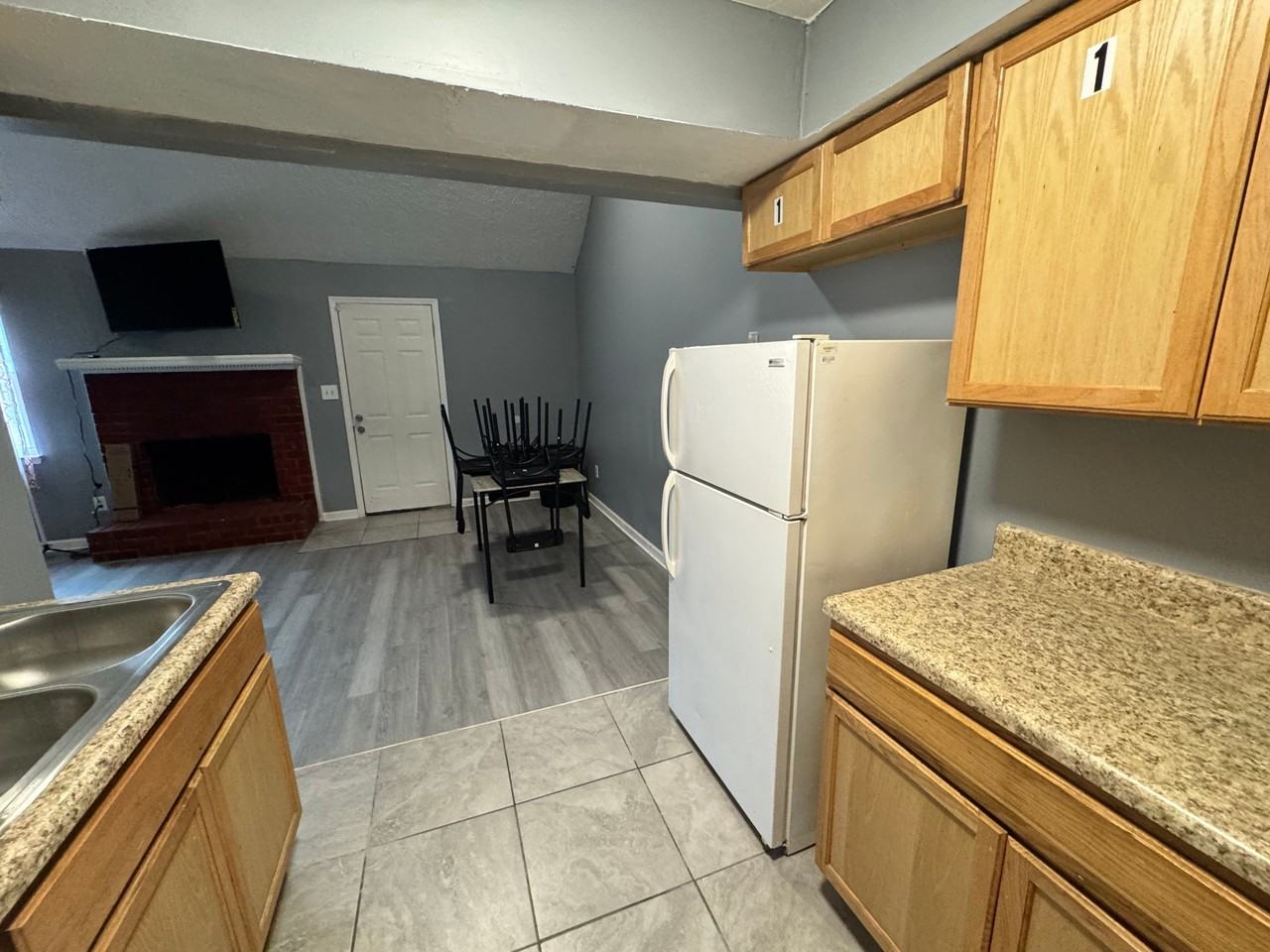 6465 River Park Dr - Photo 4 of 21