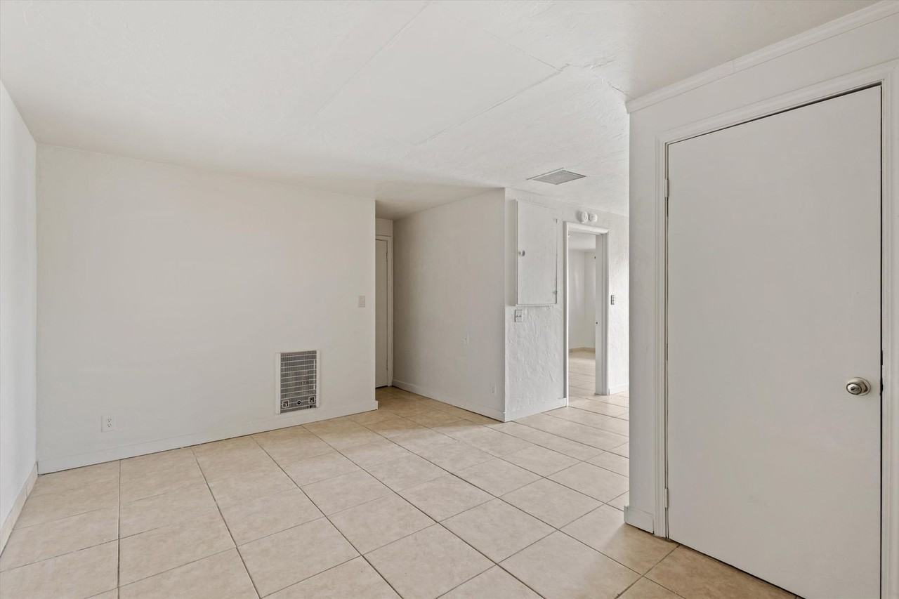Centennial Apartments - Photo 6 of 26