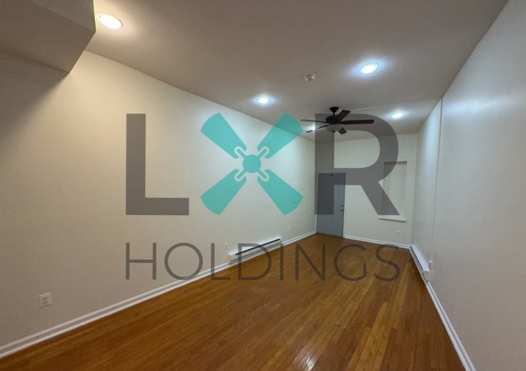 1841 W Erie Ave #1 - Photo 4 of 9