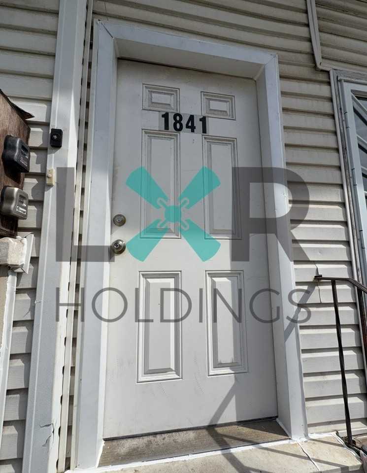 1841 W Erie Ave #1 - Photo 5 of 9