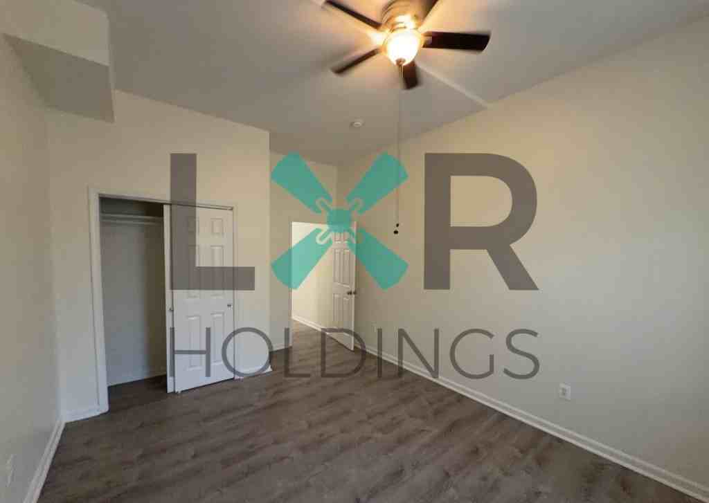 1841 W Erie Ave #1 - Photo 7 of 9