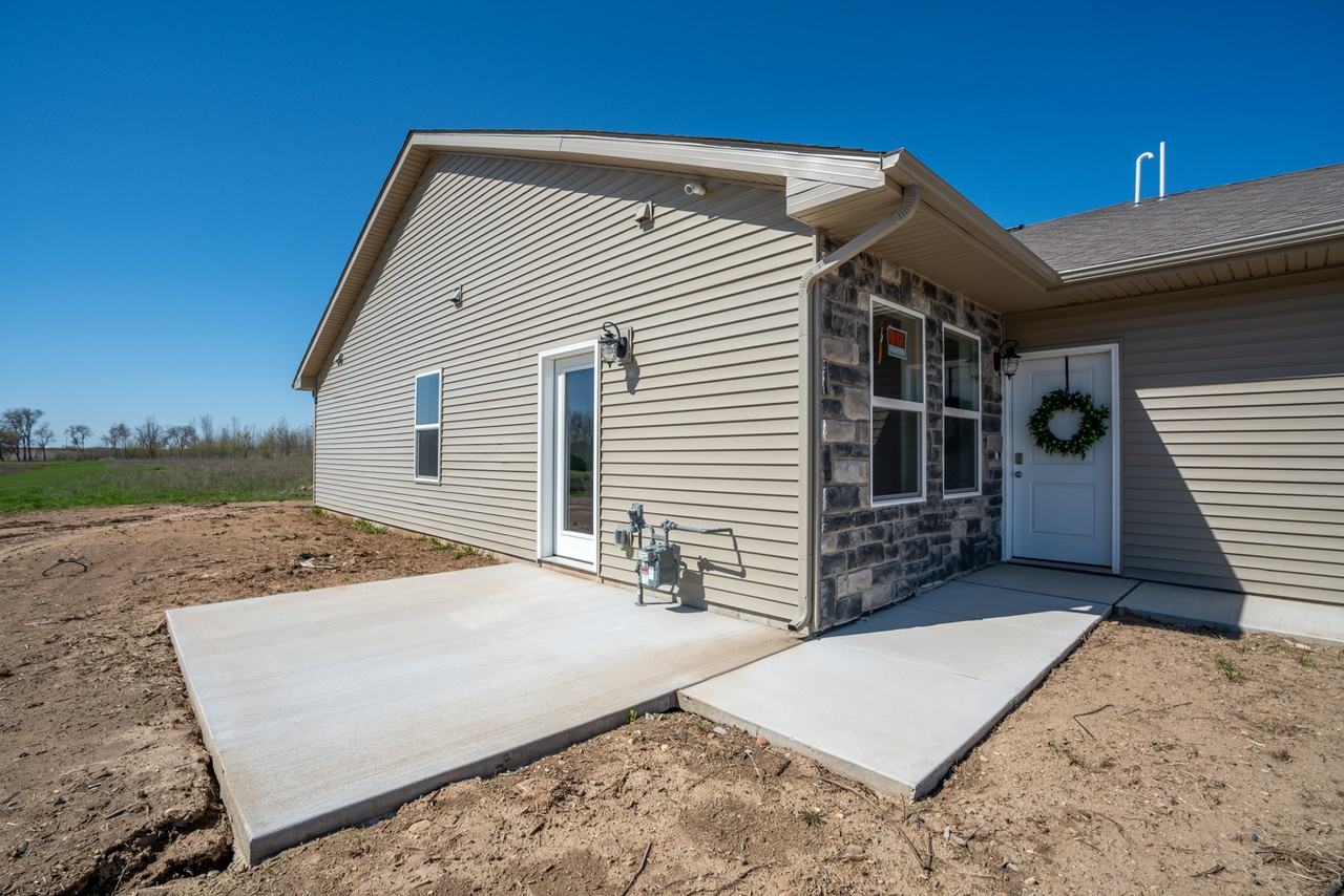 644 Mckay Way #2 - Photo 4 of 33