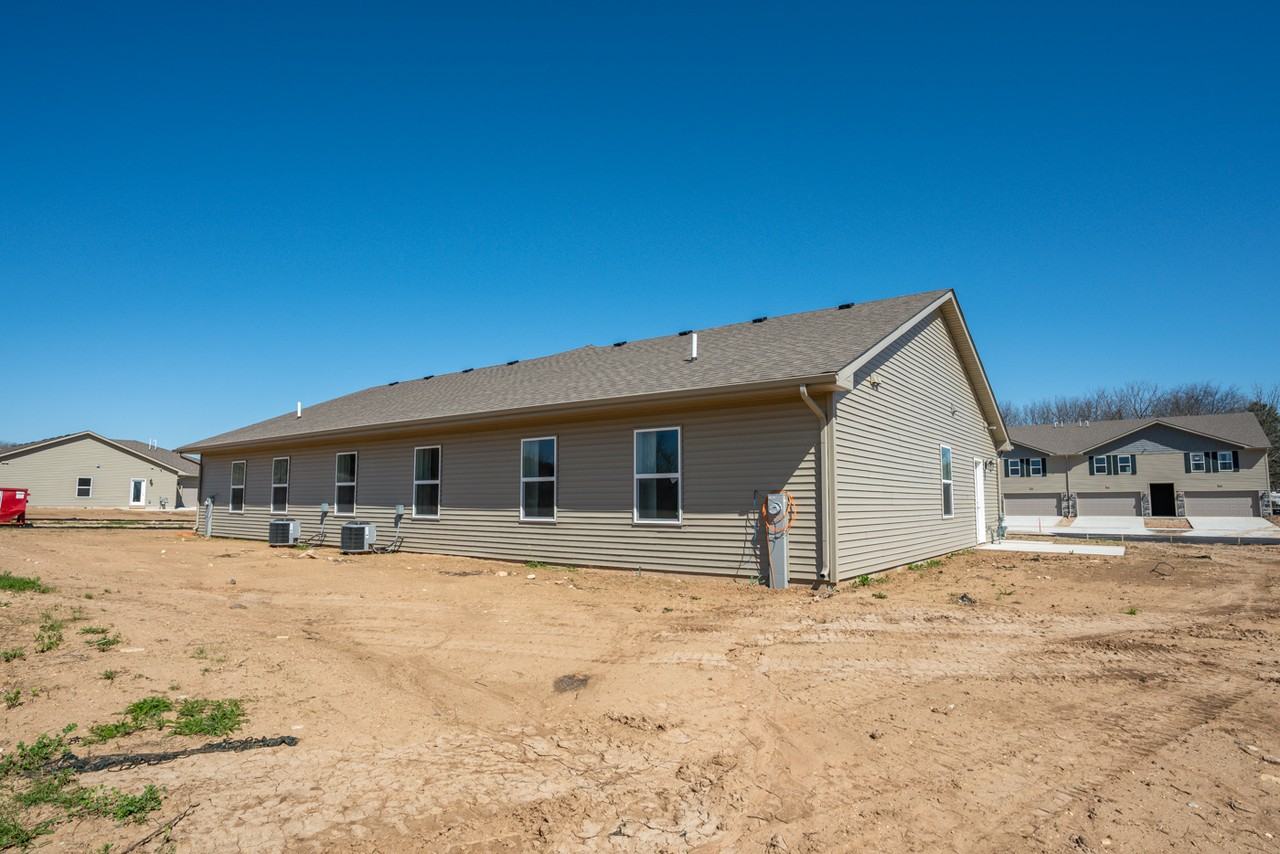 644 Mckay Way #2 - Photo 6 of 33