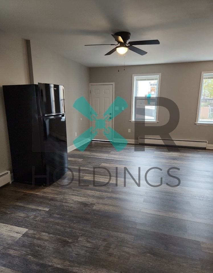 366 E Marshall St #1 - Photo 2 of 13