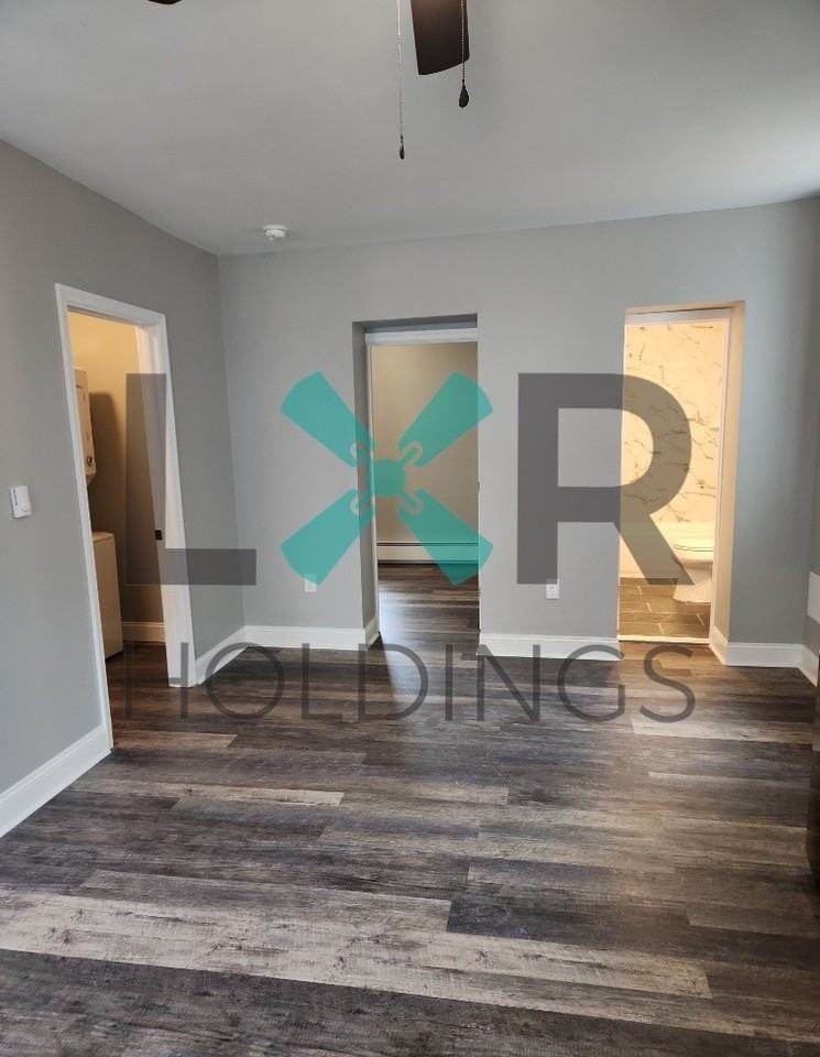 366 E Marshall St #1 - Photo 7 of 13