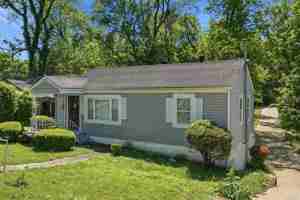 featured image of 517 11th Ct W #1