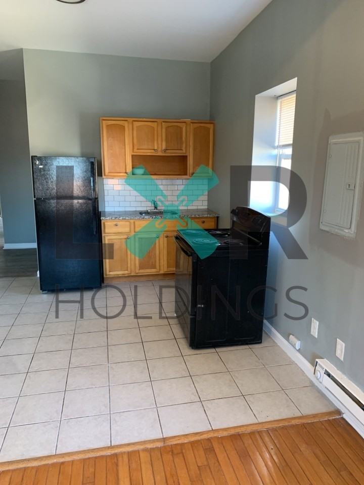 1822 W Erie Ave #3 - Photo 5 of 10