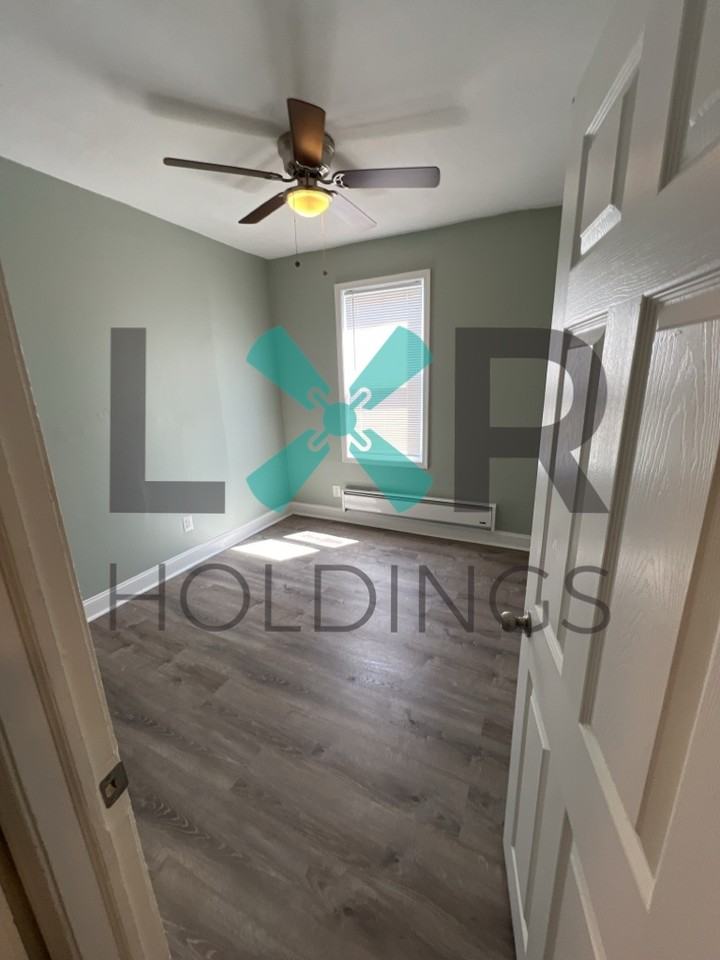 107 S 6th St #2 - Photo 4 of 10
