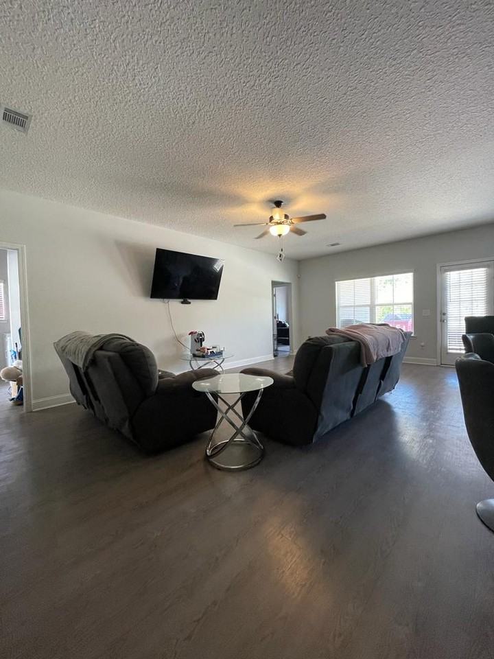 315 Grayson Ave #1 - Photo 3 of 12