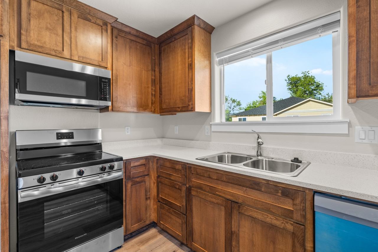 1115 Annalise St #1 - Photo 4 of 12