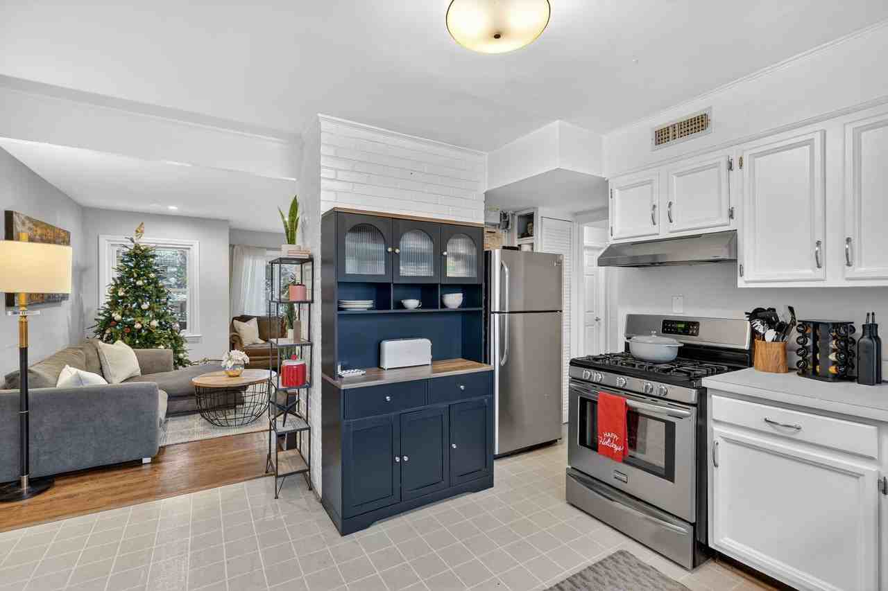 2802 Dawson Ave #1 - Photo 4 of 31