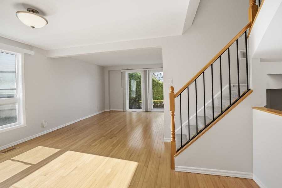 7922 Decarie Drive - Photo 3 of 13