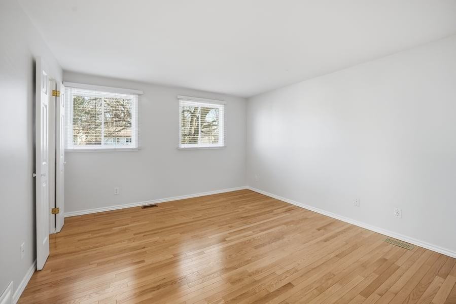 7922 Decarie Drive - Photo 6 of 13