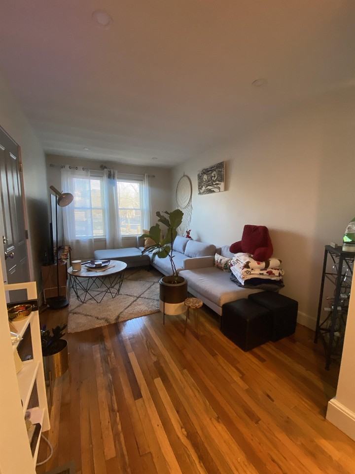 35 Woodman St #35-1 - Photo 4 of 20