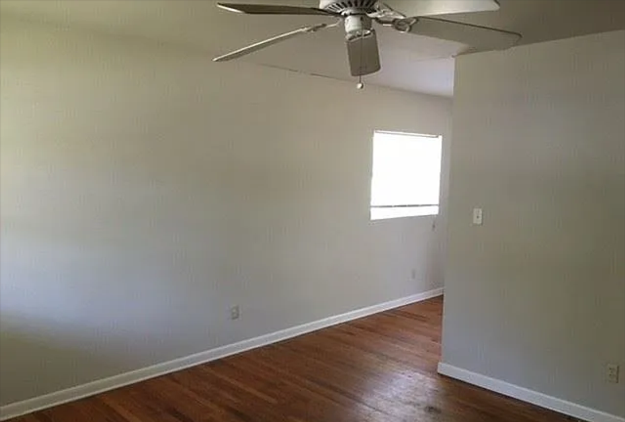 1610 Airport Dr - Photo 4 of 4
