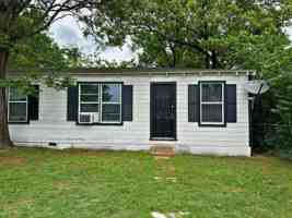 featured image of 902 Flood St