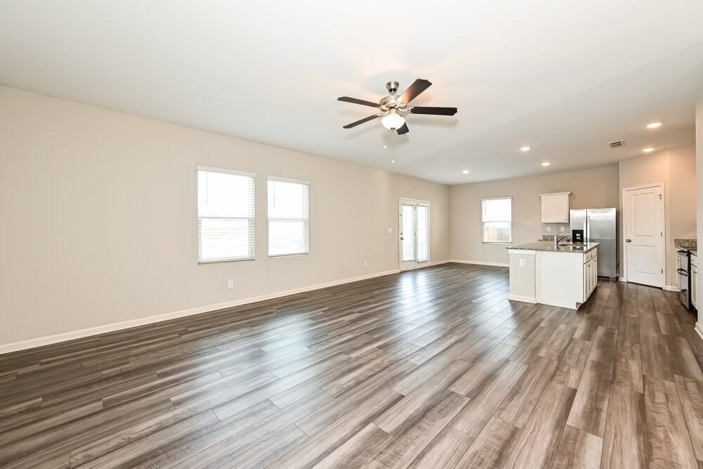 941 Feldman Chase - Photo 4 of 17