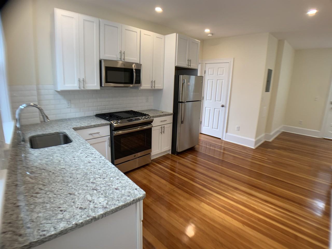 9 Seaverns Ave #9-2R - Photo 3 of 13