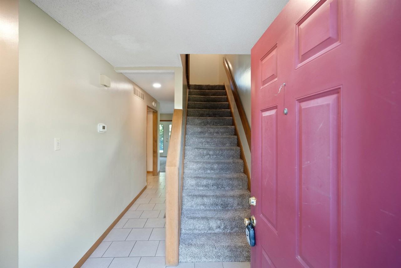 4814 Sw 36th Ter #TH - Photo 5 of 30