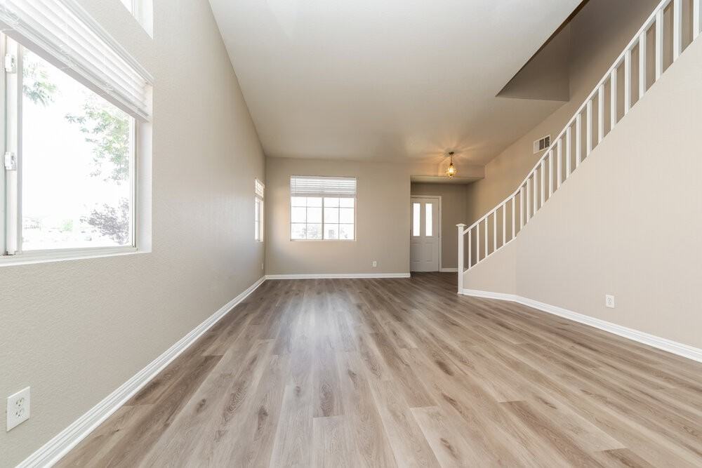 2205 Royal Caribbean Ave - Photo 4 of 17
