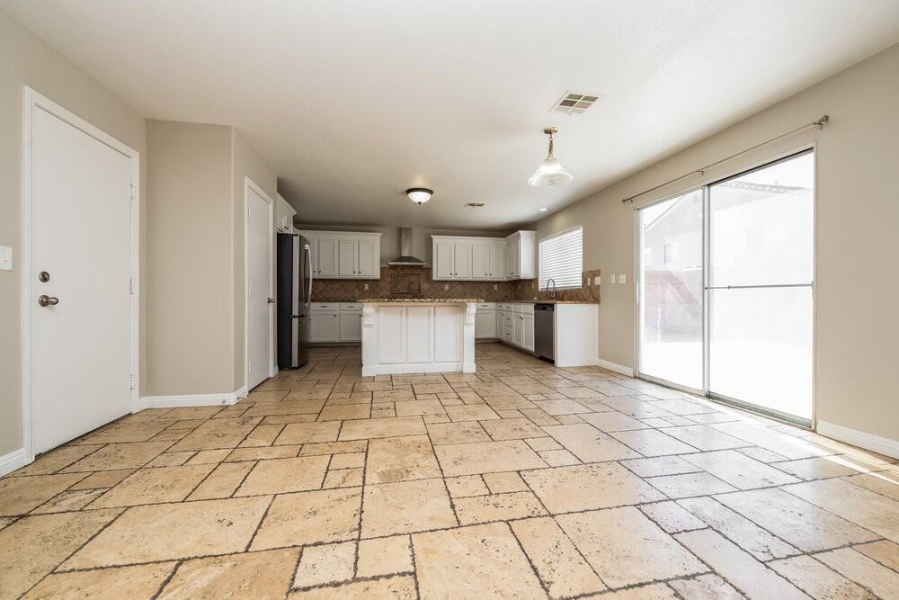 2205 Royal Caribbean Ave - Photo 7 of 17