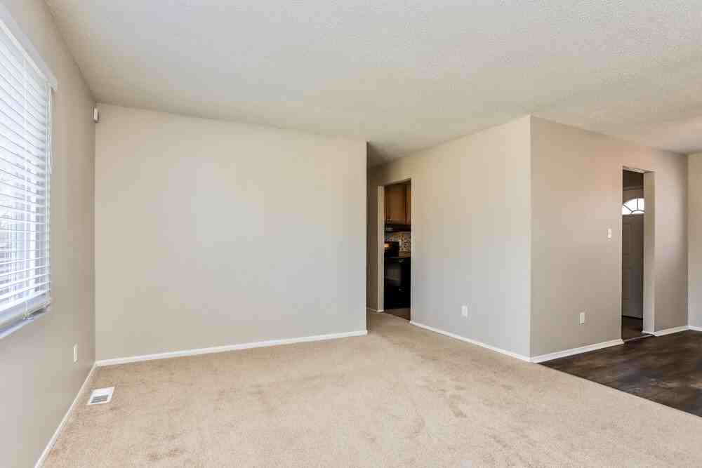 1865 Battlefield Dr - Photo 5 of 17