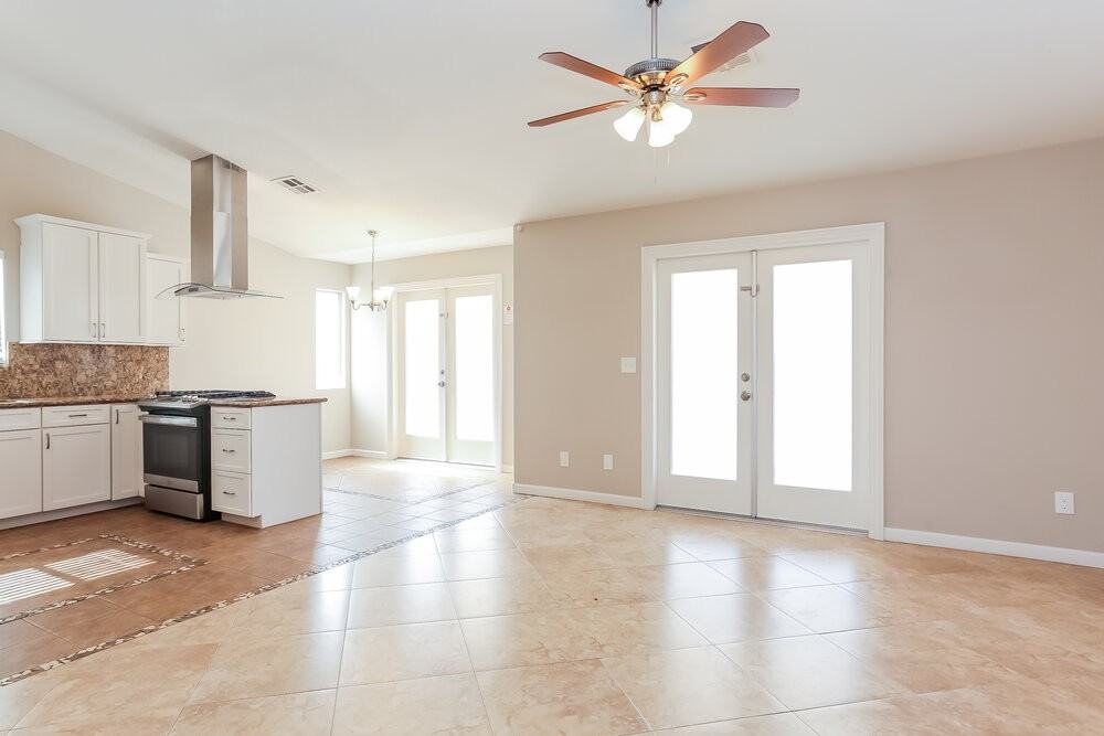 3927 Blue Coral Dr - Photo 4 of 16