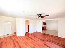featured image of 762 W 21st St