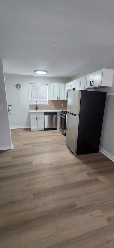 Westwood Court Apts - Photo 5 of 28