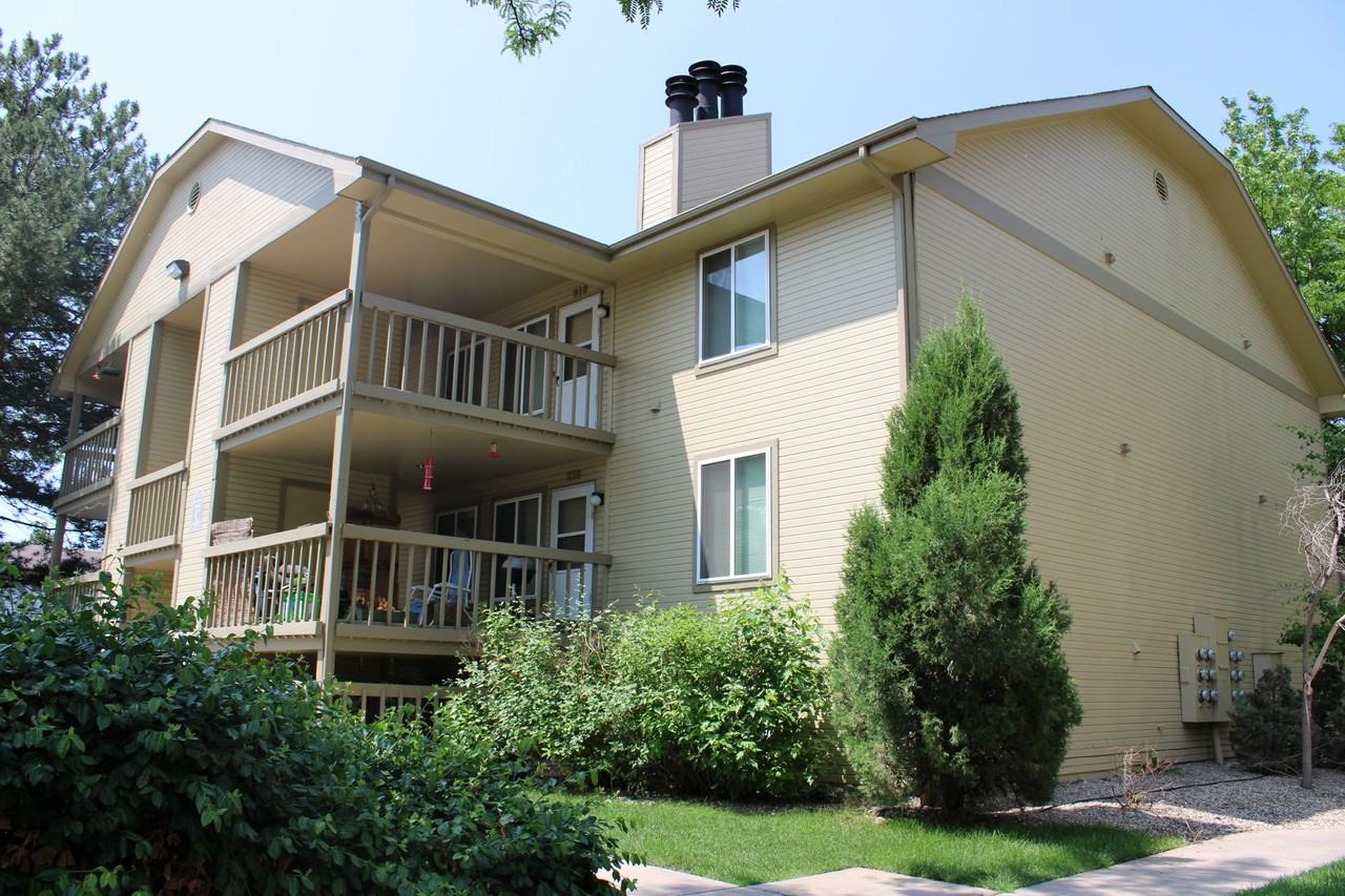 Spacious 2 Bed Condos Near Trails, Parks & Old Town Fort Collins - Photo 3 of 11