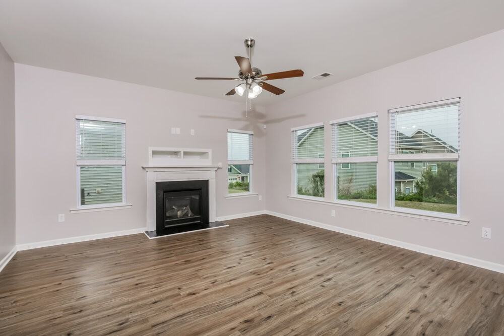 934 Lakemont Dr - Photo 4 of 17