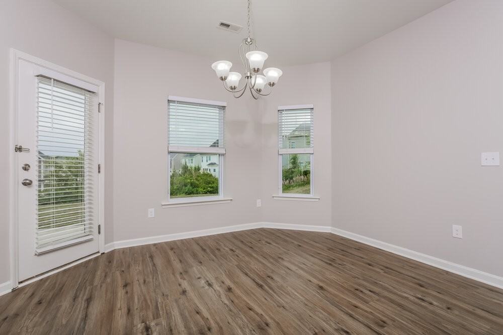 934 Lakemont Dr - Photo 6 of 17