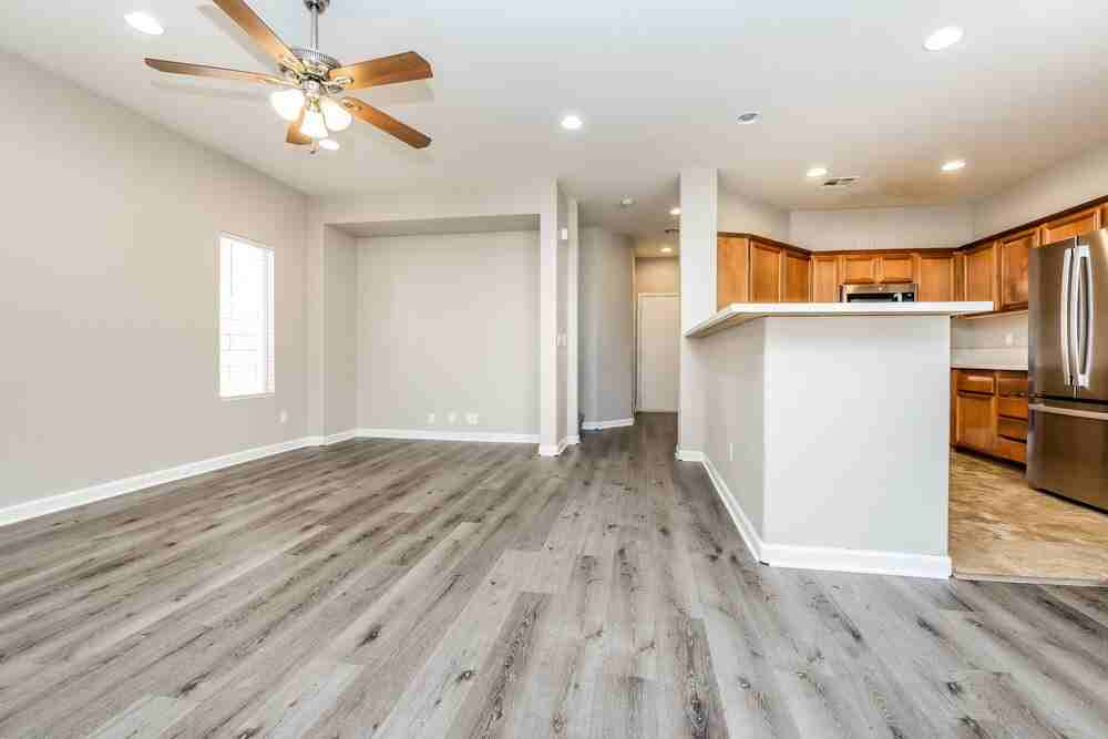 6231 Blushing Willow St - Photo 6 of 17