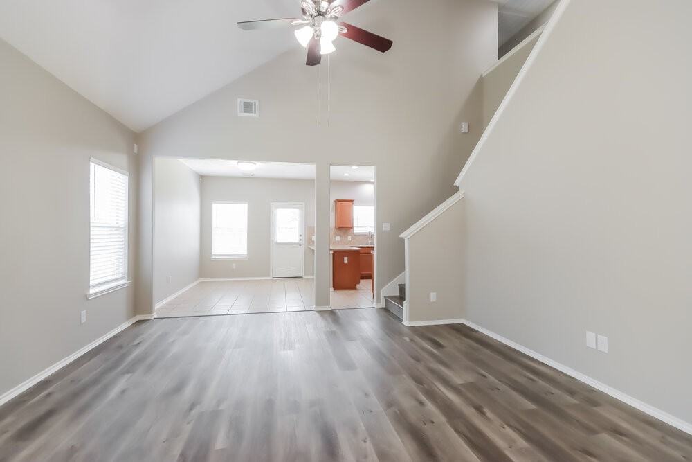 9103 Plume Tree Dr - Photo 4 of 17