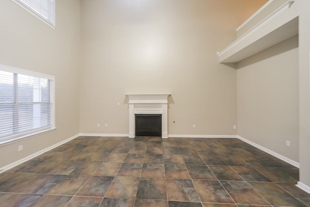 5606 Southbend Ln - Photo 4 of 17