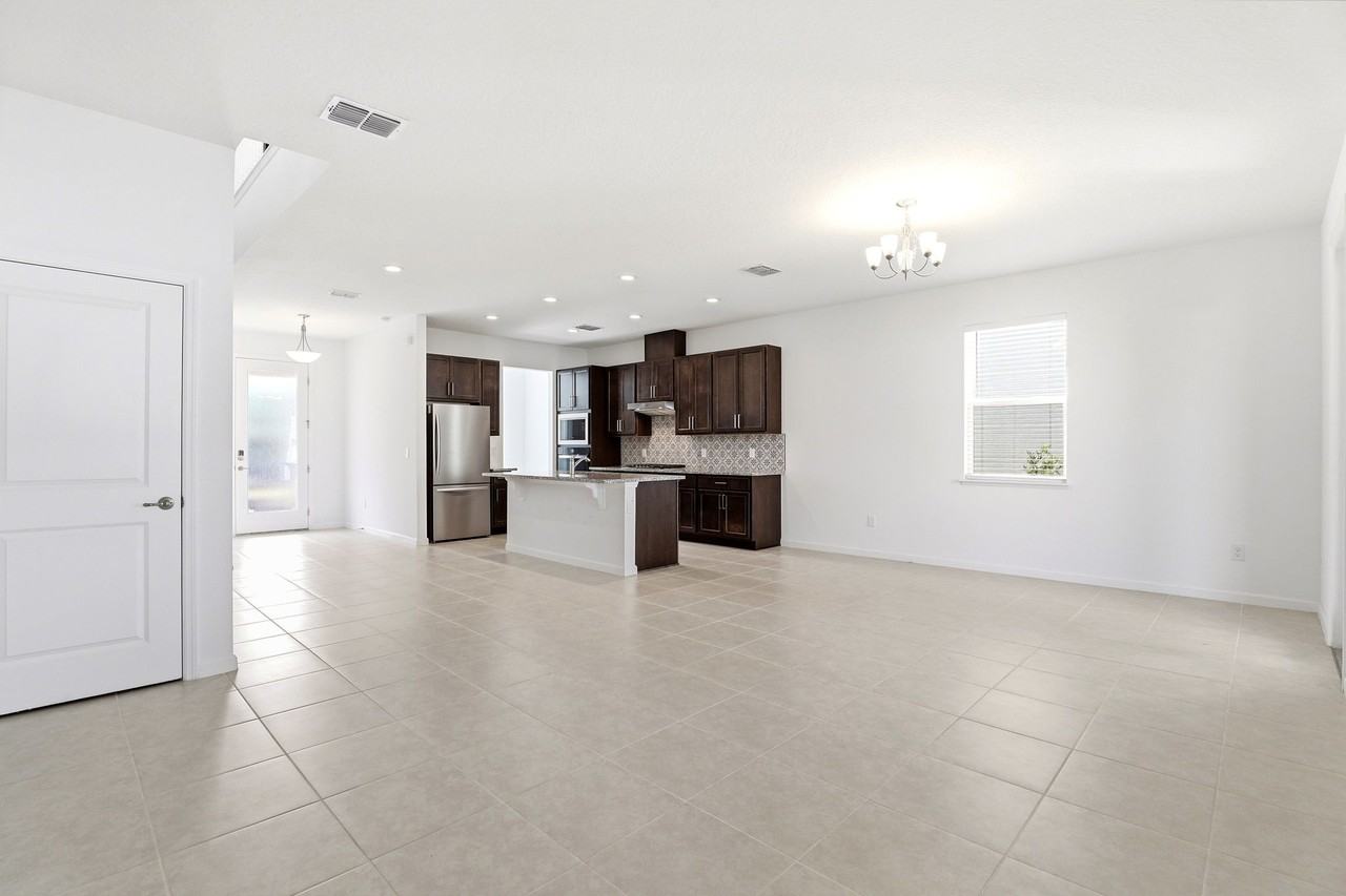 2512 Cedar Rose St #1 - Photo 4 of 20