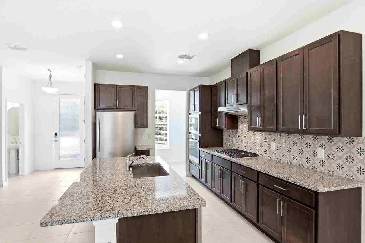2512 Cedar Rose St #1 - Photo 5 of 20