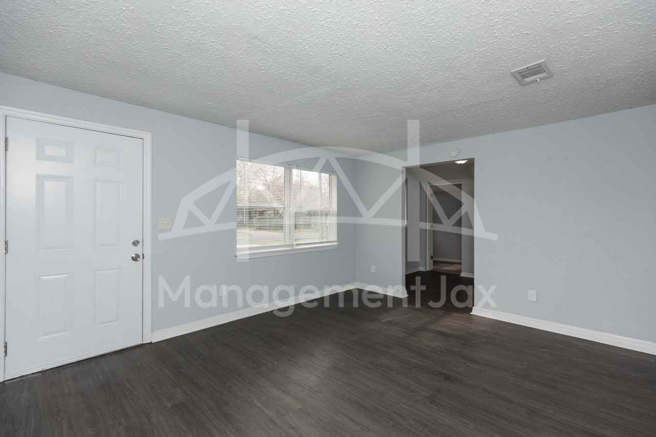 2661 W 25th St #1 - Photo 2 of 23