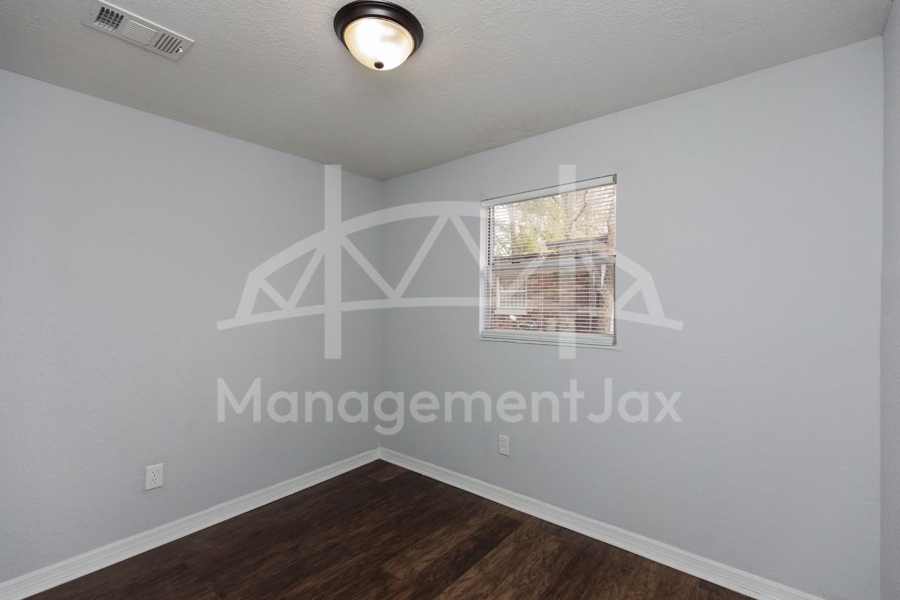 2661 W 25th St #1 - Photo 5 of 23