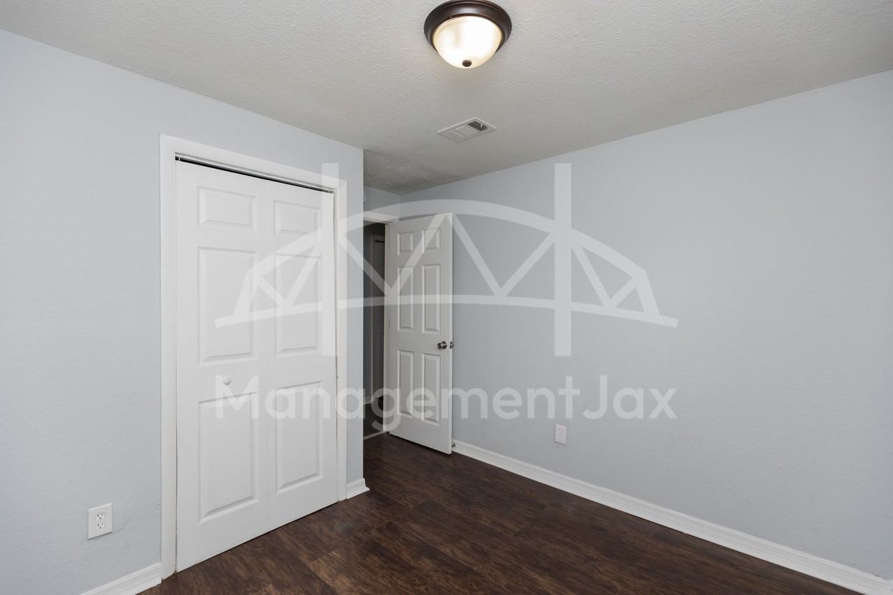 2661 W 25th St #1 - Photo 6 of 23
