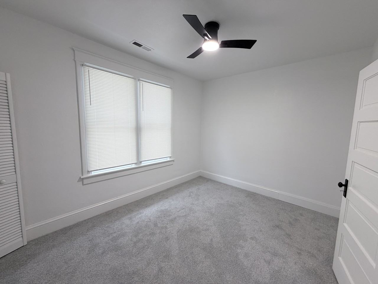 1439 Chesapeake Ave #1 - Photo 7 of 20