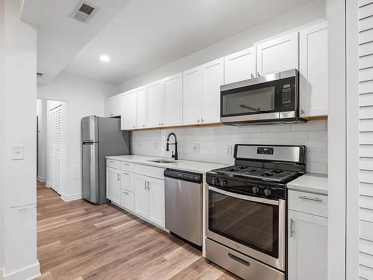 1314 Orren St Ne #4 - Photo 3 of 7
