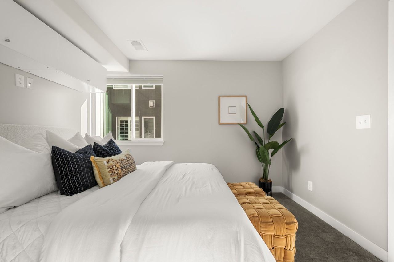 1551 W 43rd Ave #1 - Photo 6 of 41