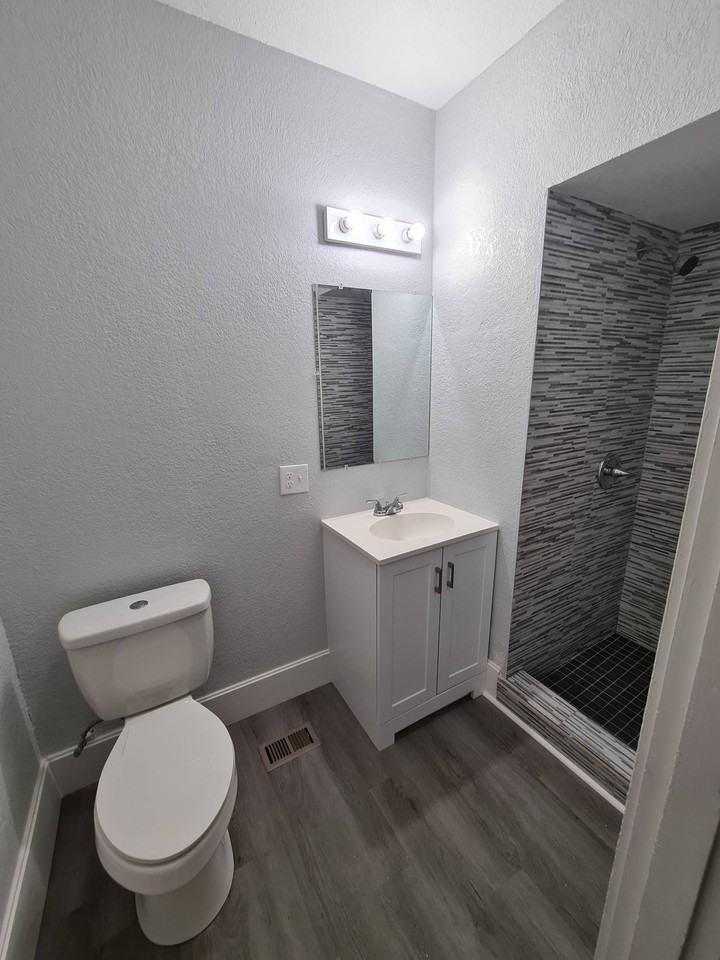4700 10th Ave S #1 - Photo 7 of 12